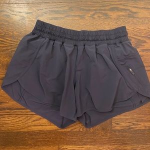 Lululemon Tracker Short V 4”